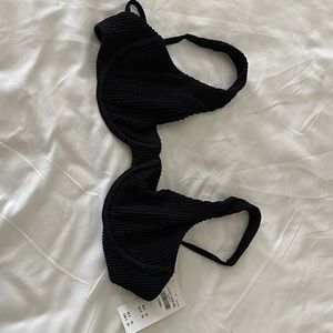 NWT- XS. Black High Apex underwire bikini top.